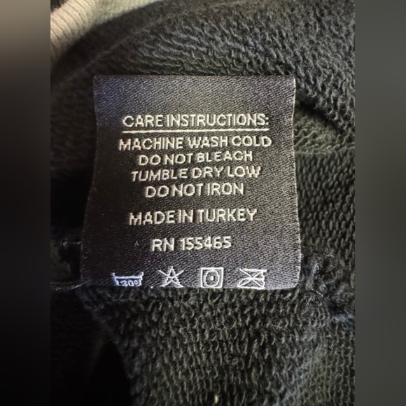 Chnge Hoodie EUC Kangaroo Black Pull Over Size Small - Picture 10 of 10